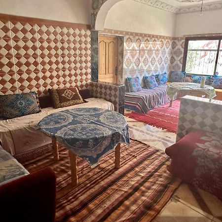Maison D'Hote Chez La Famille Tamellalt  Eksteriør billede